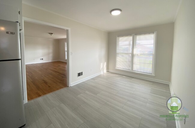 Foto del edificio - 1409 W Parker Rd
