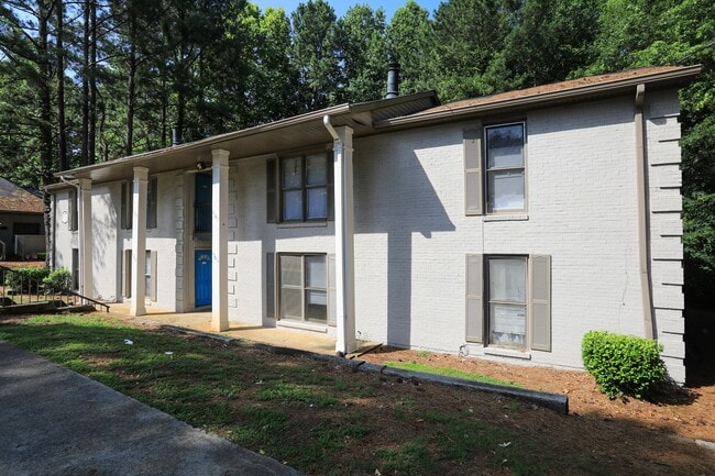 Building Photo - Britain Village