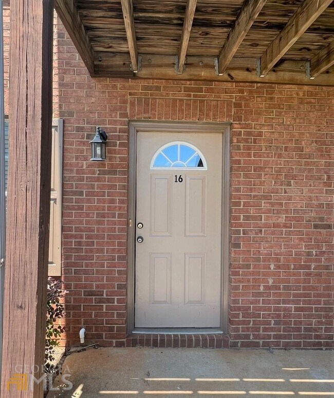 241 S Irwin St Unit 16, Milledgeville, GA 31061 Room for Rent in