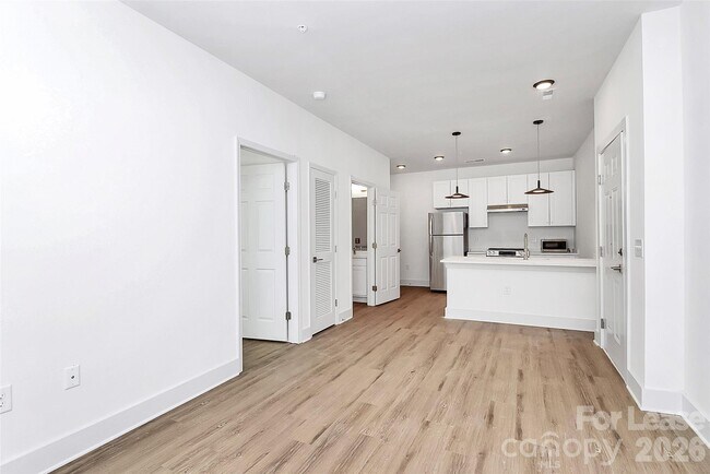 Foto del edificio - 3515 Markland Dr