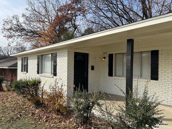Foto del edificio - 4209 N Locust, North Little Rock AR 72116 ...