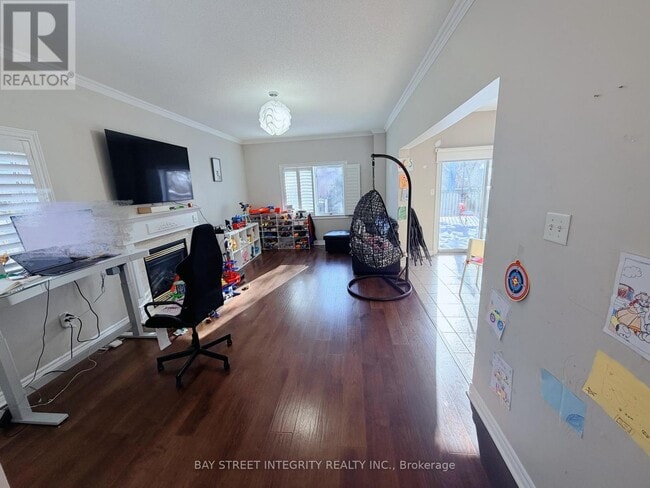 Building Photo - 78 Glendower Crescent