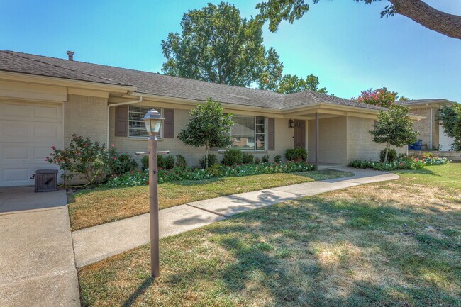 Foto del edificio - 5833 S Joplin Ave