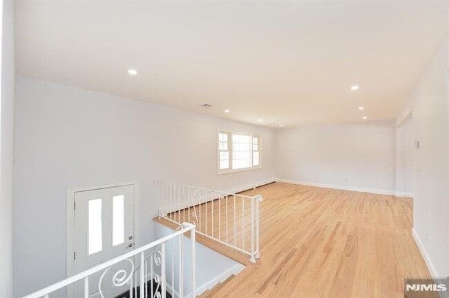 Foto del edificio - 269 Columbia Terrace