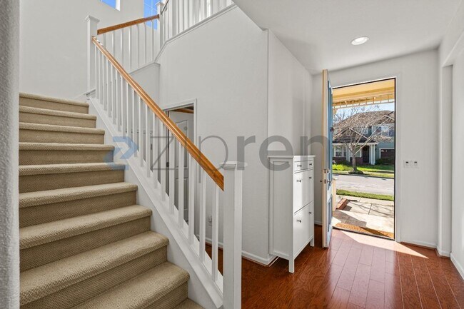 Foto del edificio - 581 Kirkland Ave