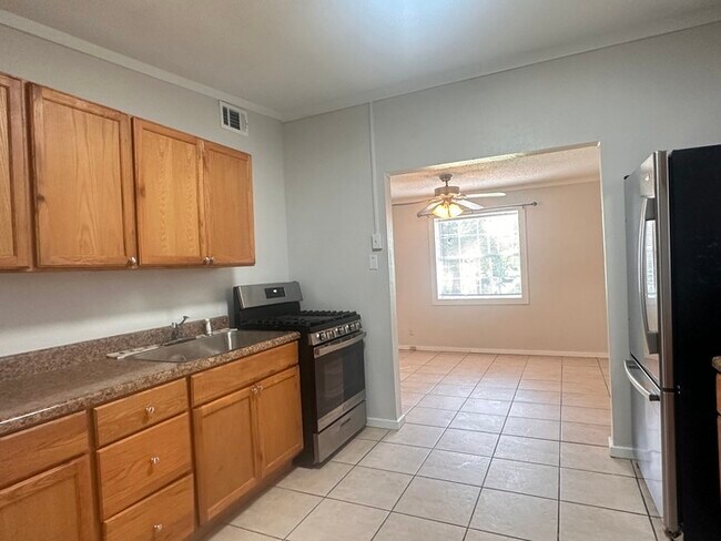 Foto del edificio - 2/1 Energy Efficient Cottage in Cantonment