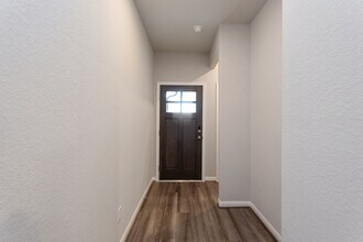 Building Photo - 6915 Lebec Dr