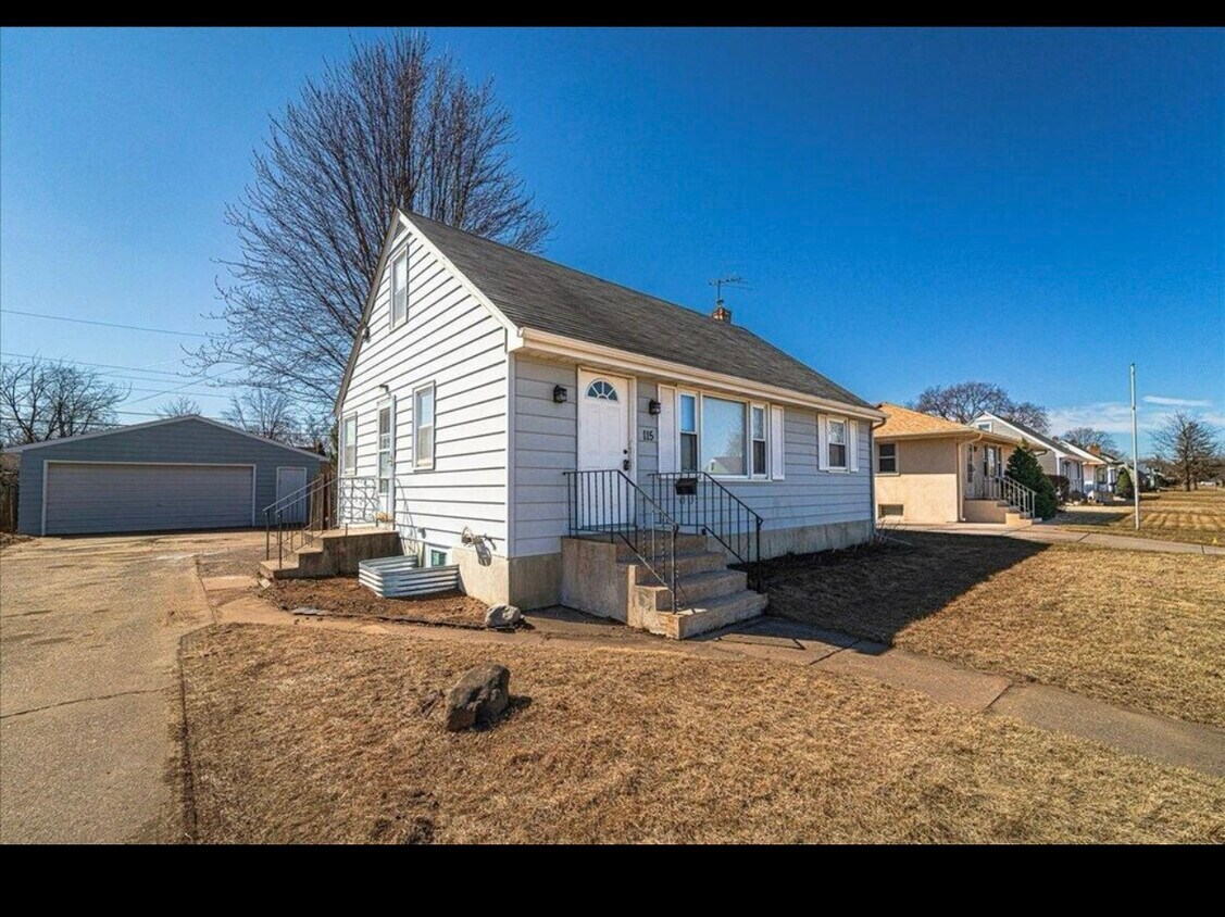 Foto principal - 115 Spruce St W