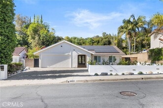 Building Photo - 26941 Floresta Ln