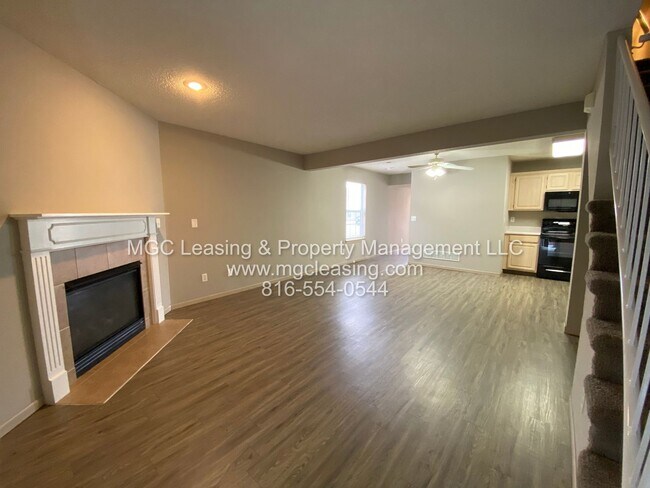 Building Photo - 908-914 Garden Way