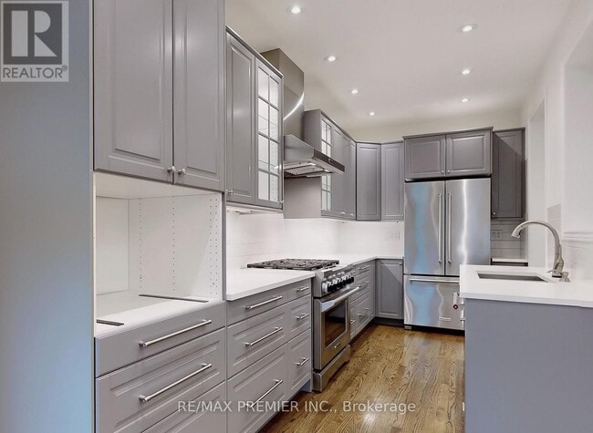 Building Photo - 422 Lady Nadia Dr