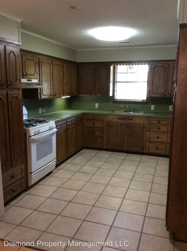Building Photo - 4 br, 2 bath House - 6702 Highway 1