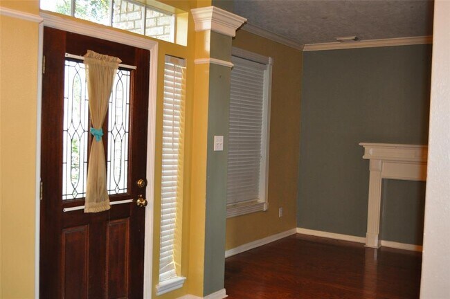 Building Photo - 1823 Quail Grove Ln