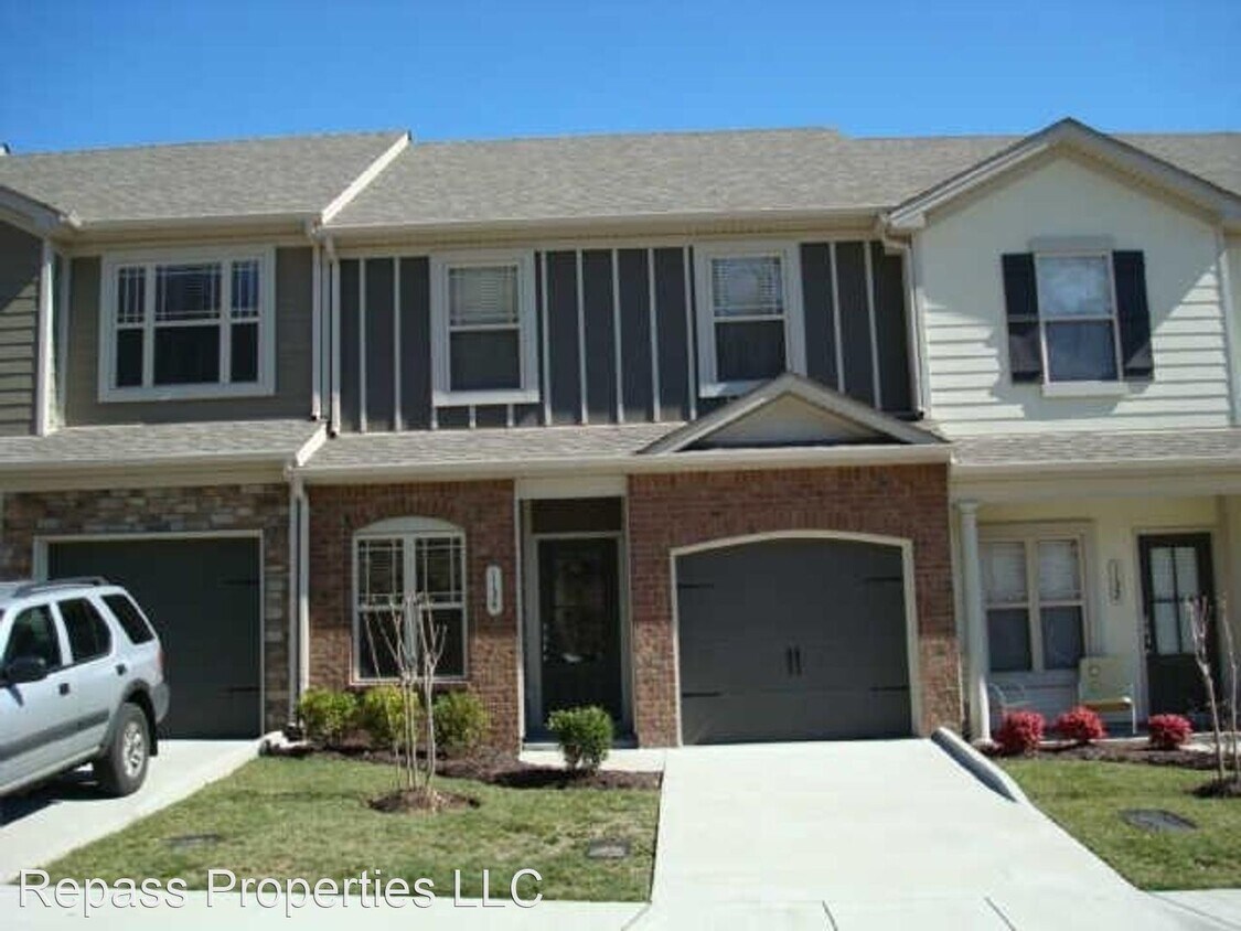Primary Photo - 2 br, 2.5 bath House - 1134 Woodbury Falls...