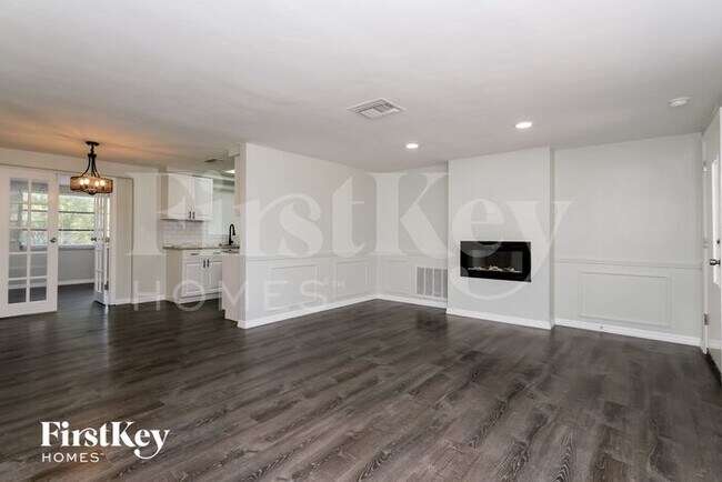 Building Photo - 7424 Neva Ln