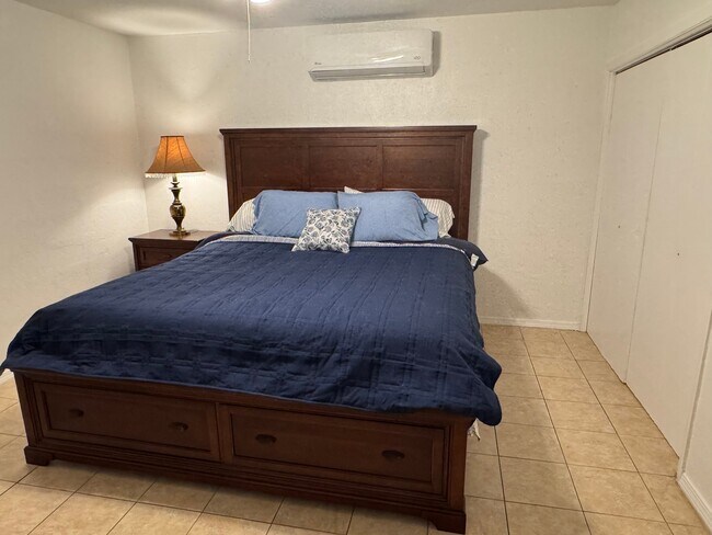 Foto del edificio - 608 Alicia Dr