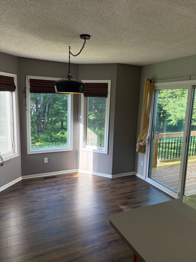 Foto del edificio - HUGE 3 Bed Home for Rent!