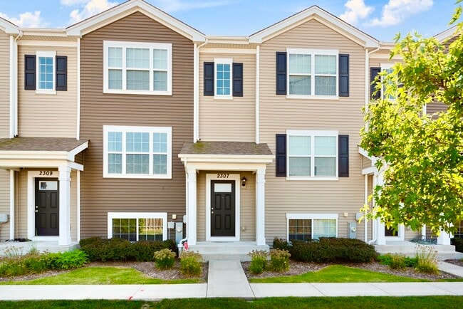 Foto del edificio - 2307 Upland Rd