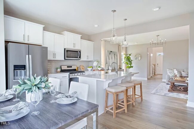 Foto del edificio - 44 Steel Springs Ln
