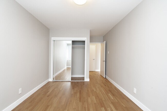 Photo du bâtiment - 77 Spencer Ave