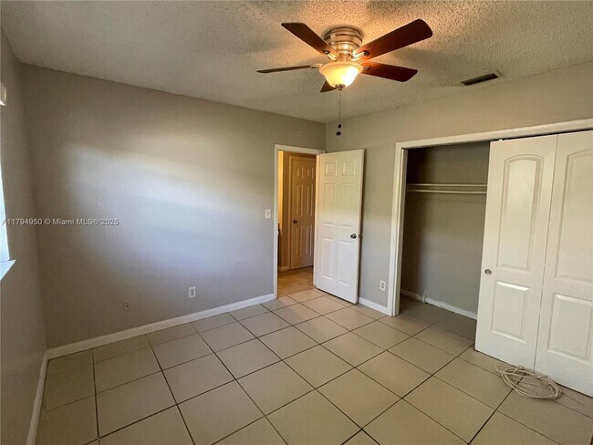 Foto del edificio - 716 SW 16th Ave