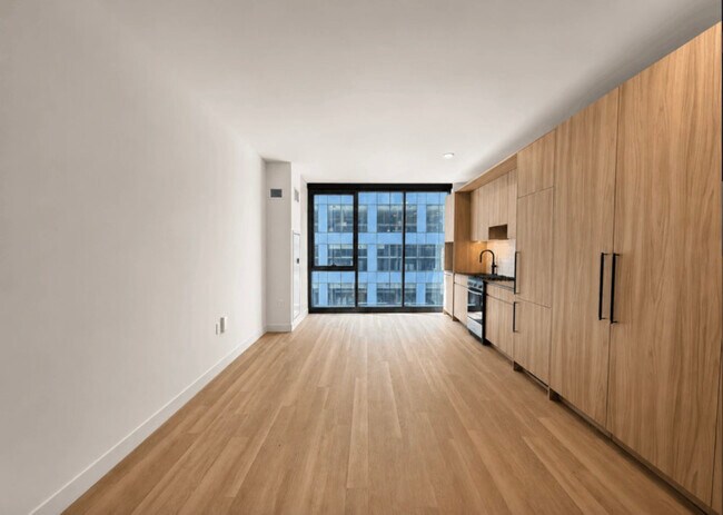 Building Photo - 224 N Ada St