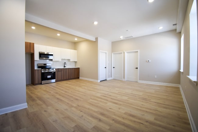 Photo - 1030 N 48th St Apartment