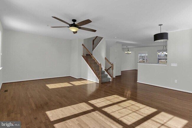 Foto del edificio - 592 Burr Oak Ct