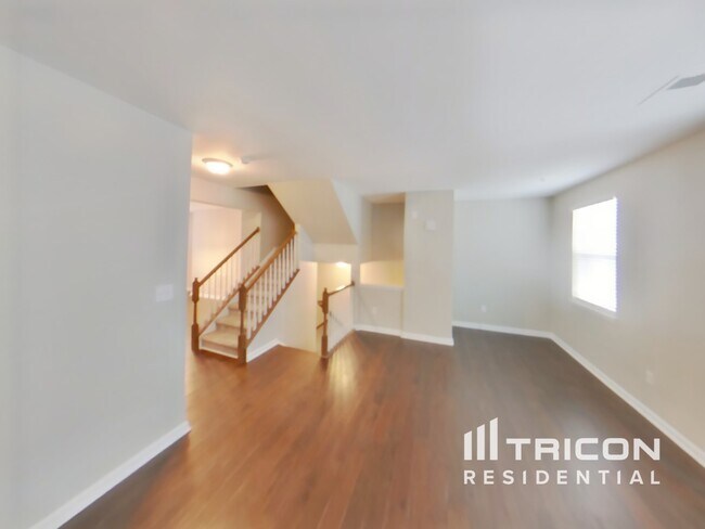 Foto del edificio - 586 Fox River Hills Way