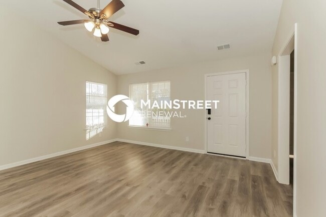 Building Photo - 3 Bedroom Pet-Friendly Home in Mooresville...