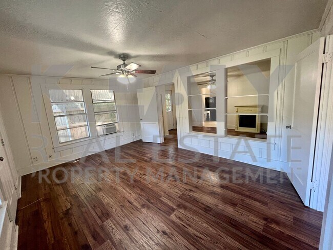 Foto del edificio - 503 Southdown Pl