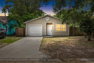 Building Photo - 2064 The Mall