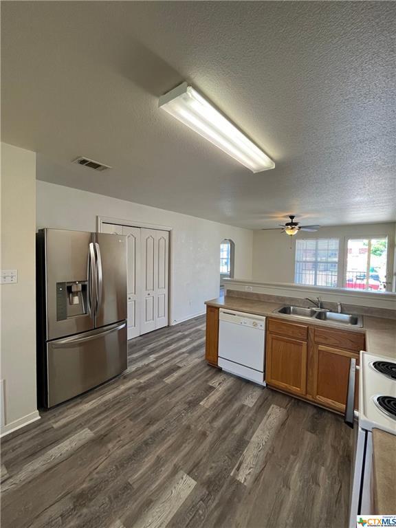 Primary Photo - 405 Brittney Way