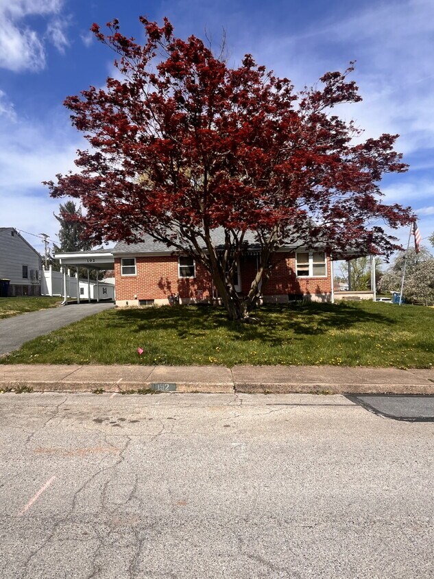 Foto principal - Charming Brick Rancher for Rent