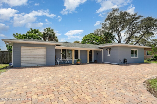 Building Photo - 305 Sharon Dr