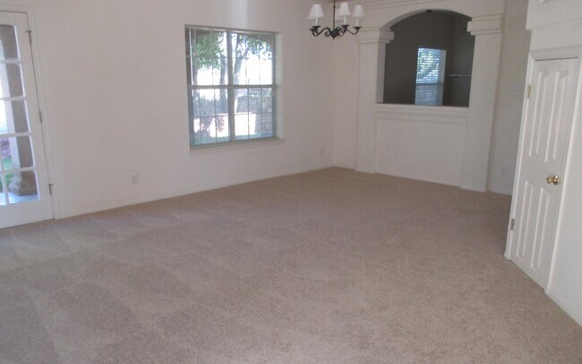 Building Photo - 5837 Sixta Dr