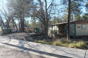 Primary Photo - 1100 S 9th Dr