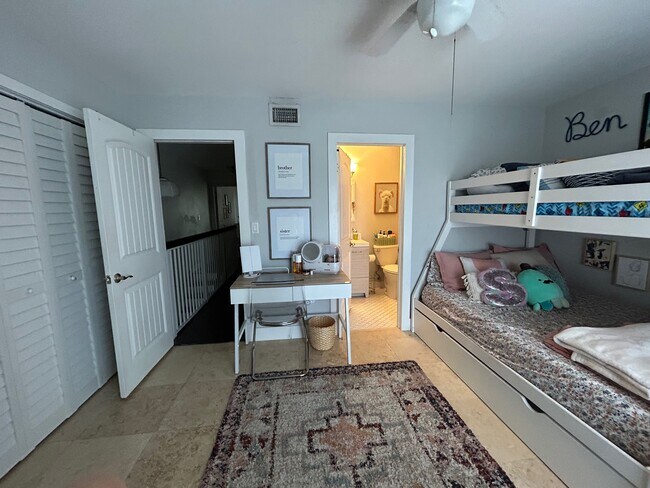 Foto del edificio - 9908 NW 41st St