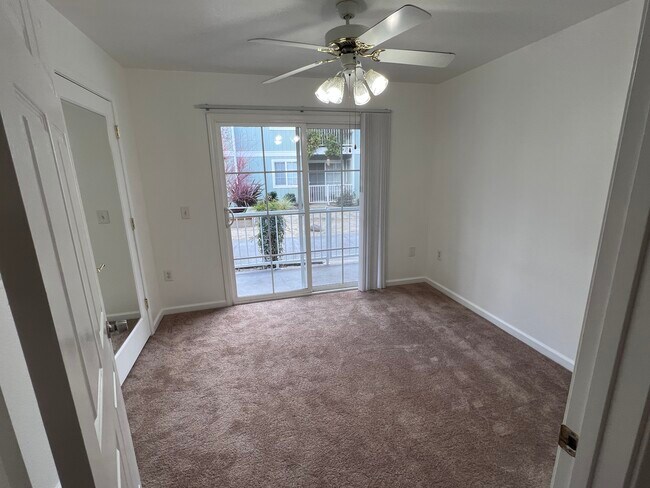 Building Photo - 1591 La Esplanada Plz