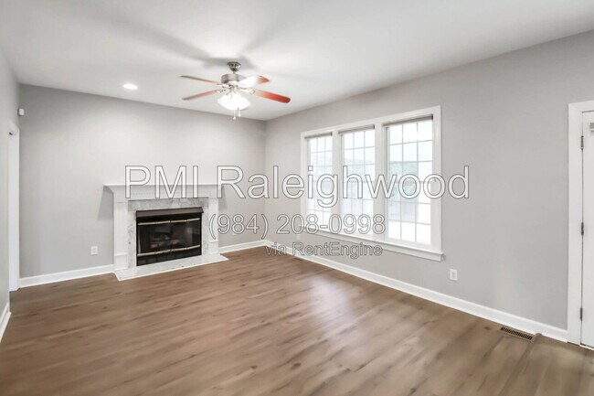 Foto del edificio - 301 Perry Creek Dr