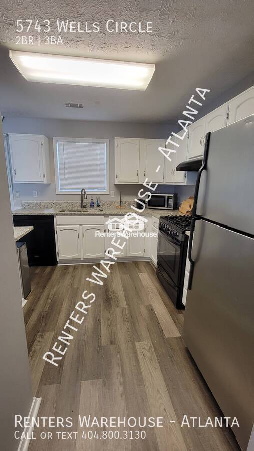 Building Photo - 5743 Wells Cir