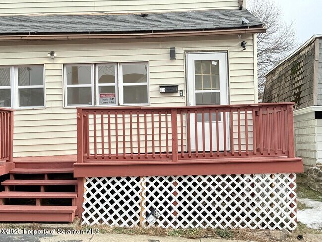 Foto del edificio - 210 Center Ave