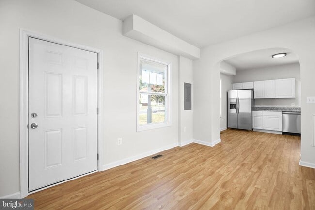 Building Photo - 1424 William St