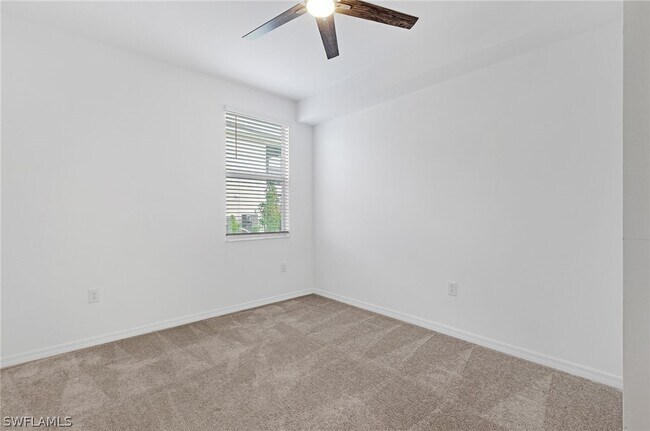 Building Photo - 15975 Grassland Ln