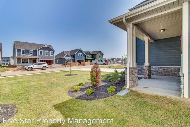 Building Photo - 5 br, 2.5 bath House - 3636 Stormy Lane