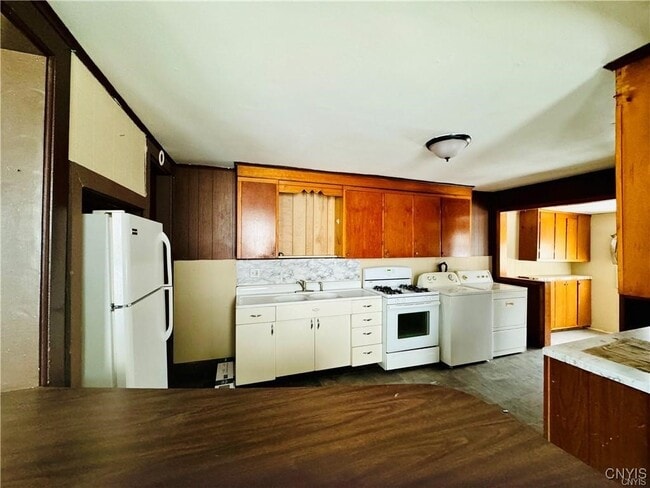 Building Photo - 416 Coffeen St