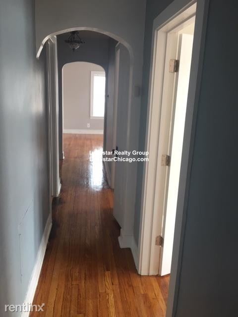 Building Photo - 2 br, 1 bath Apartment - 3946 N Marmora Ave