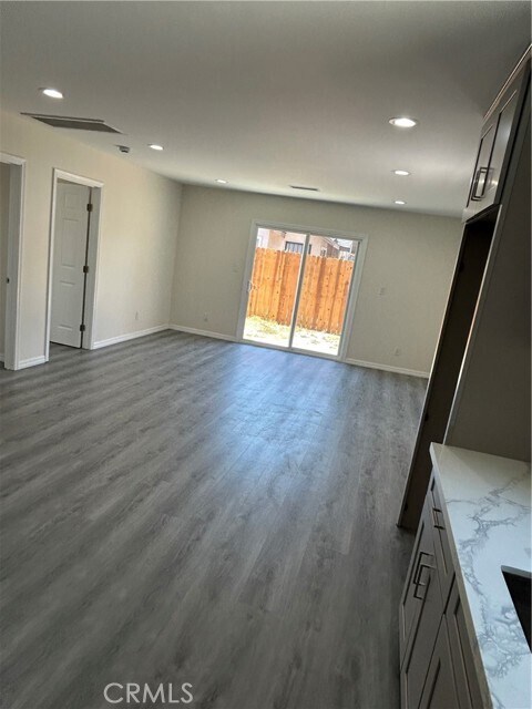 Foto del edificio - 6914 Adamson Ave