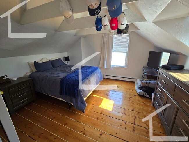 Foto del edificio - WATERTOWN 3 BED/2 BATH with LAUNDRY IN-UNI...