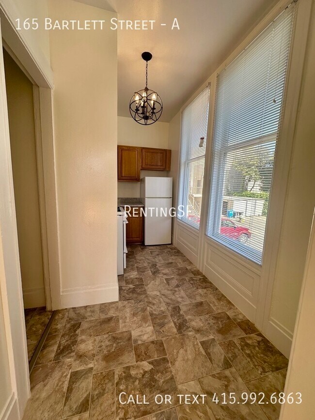 Building Photo - Charming Studio Unit in the Heart of San F...